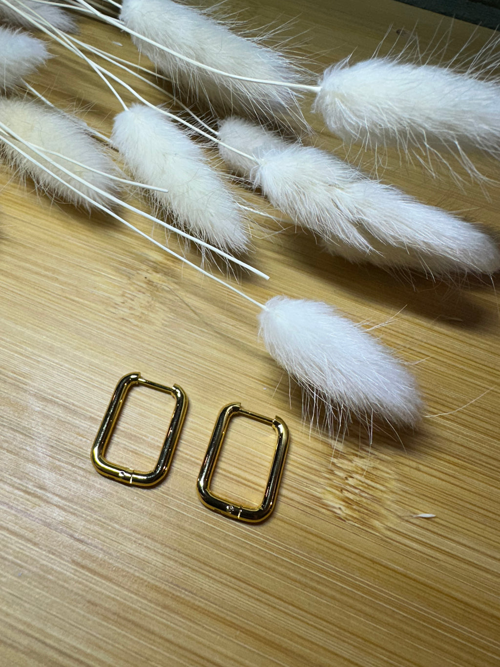 Créoles carré doré en acier inoxydable