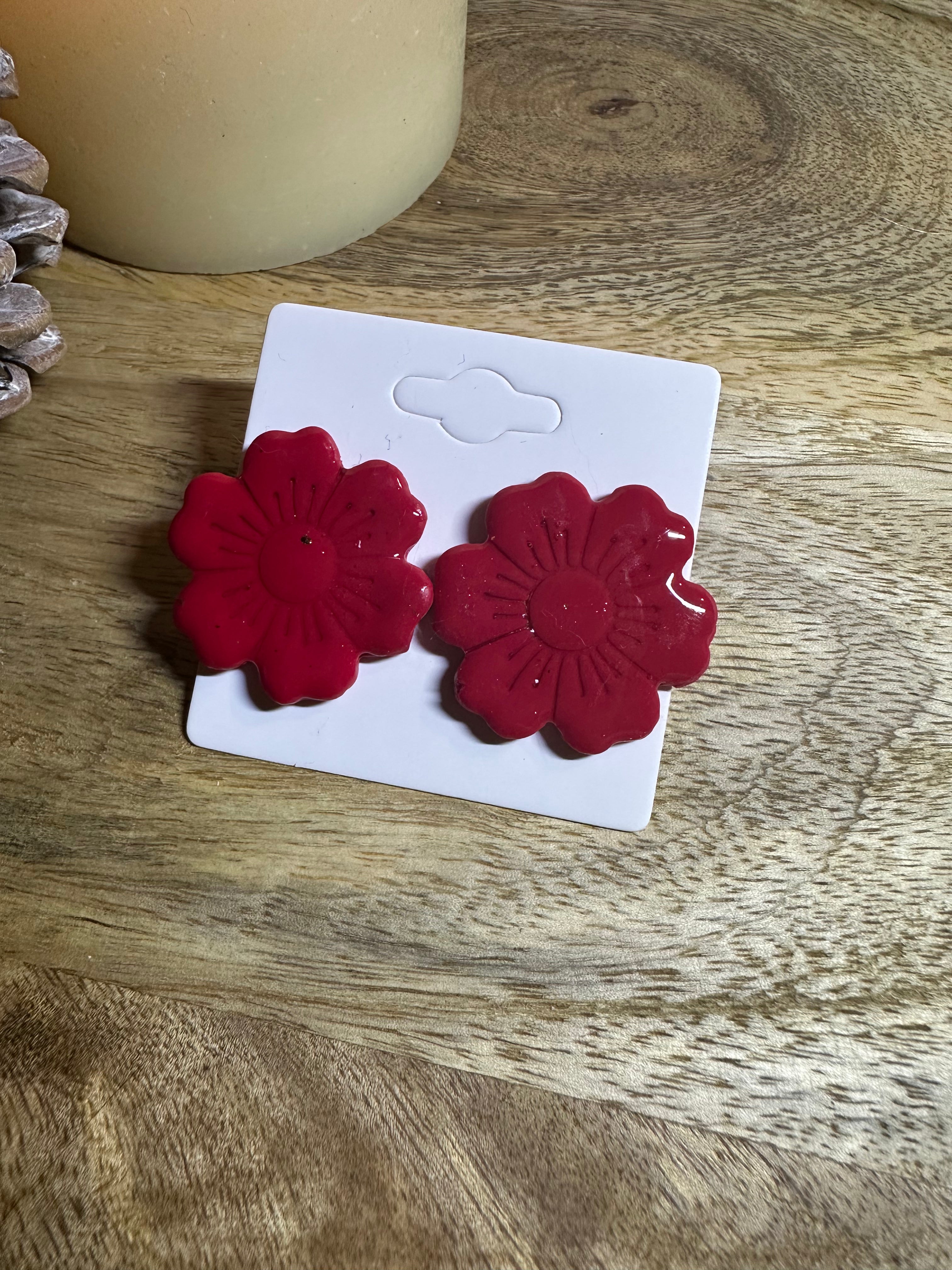 Boucle d’oreilles fleur rouge tige doré