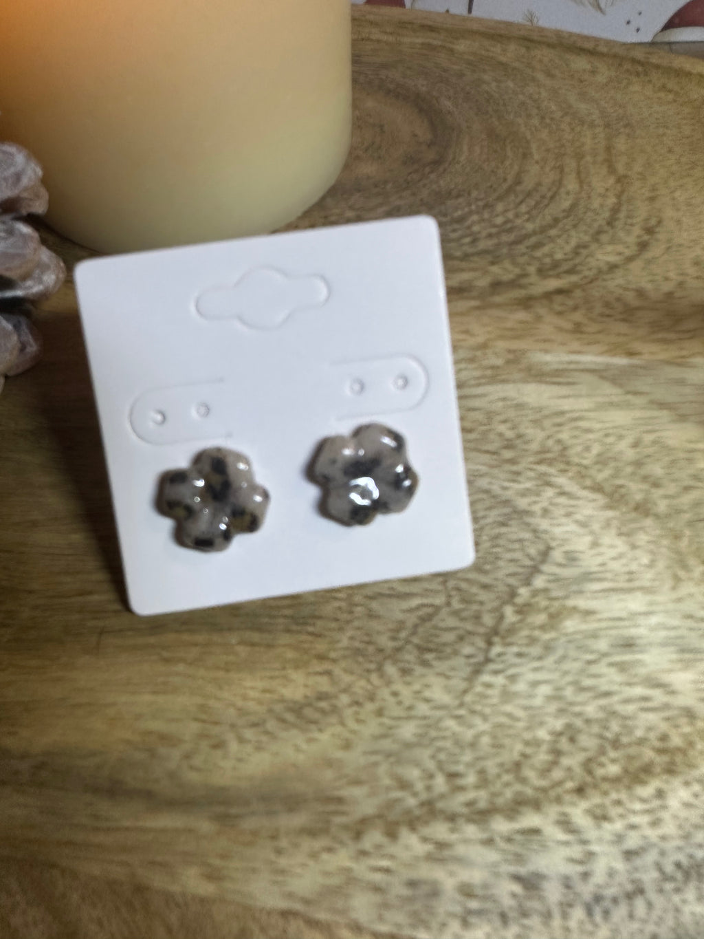 Boucle d’oreille trèfle léopard tige doré