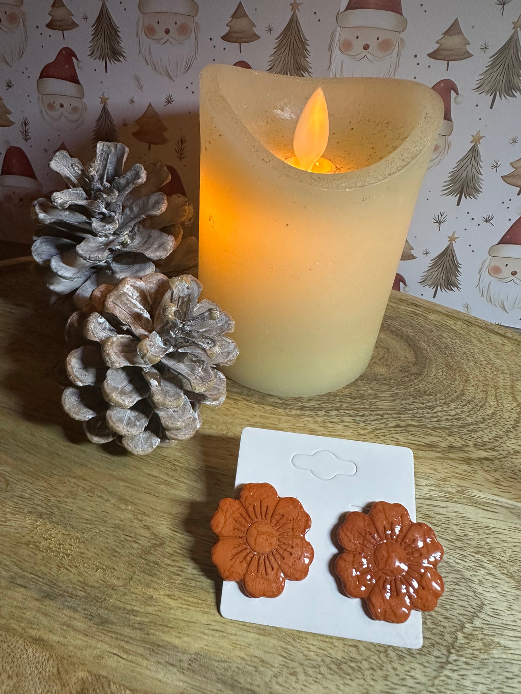 Boucle d’oreille fleur tige argenté