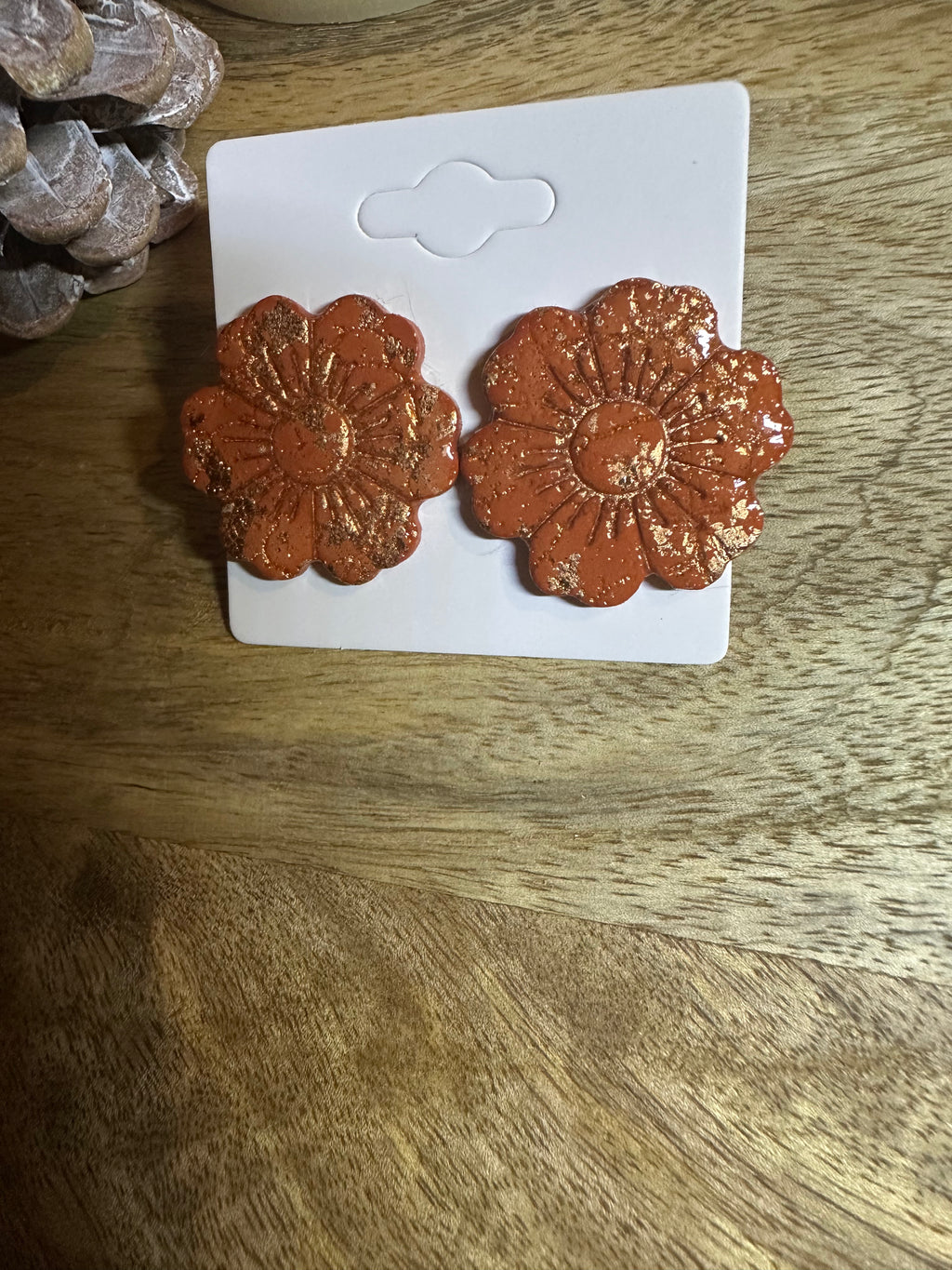 Boucle d’oreille fleurs feuille d’or rose tige doré